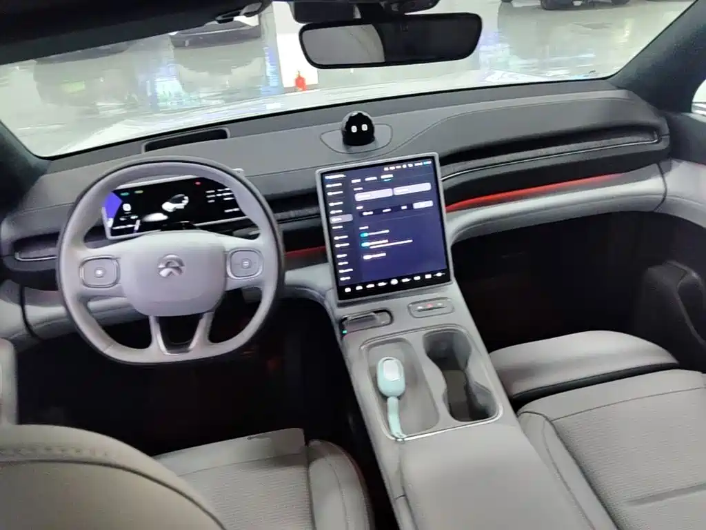 NIO ES6 — миниатюра 10