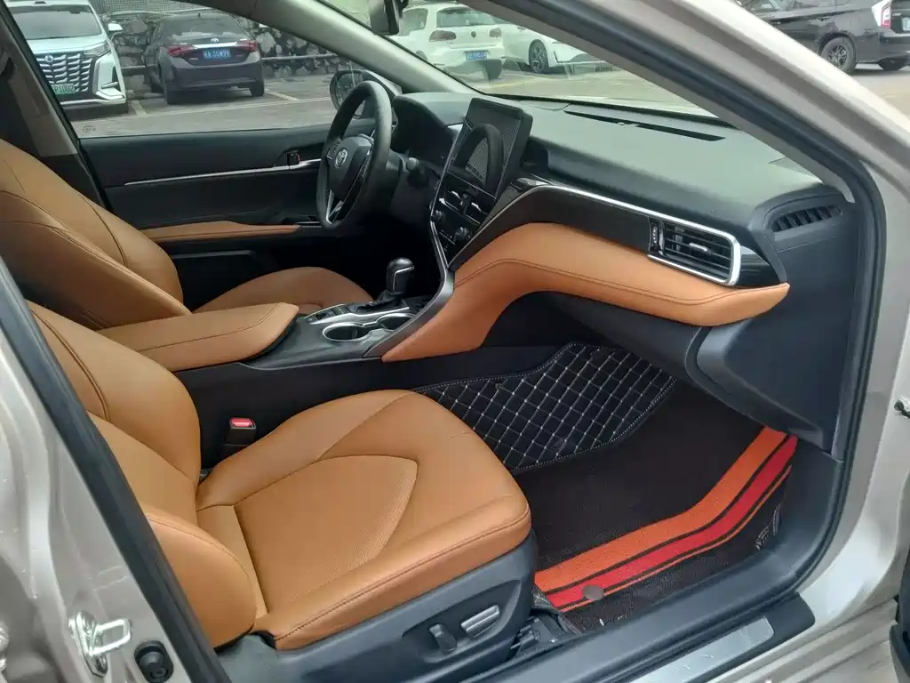 Toyota Camry — миниатюра 9