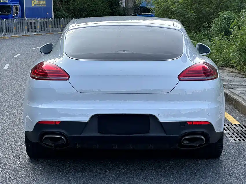 Porsche Panamera — миниатюра 18