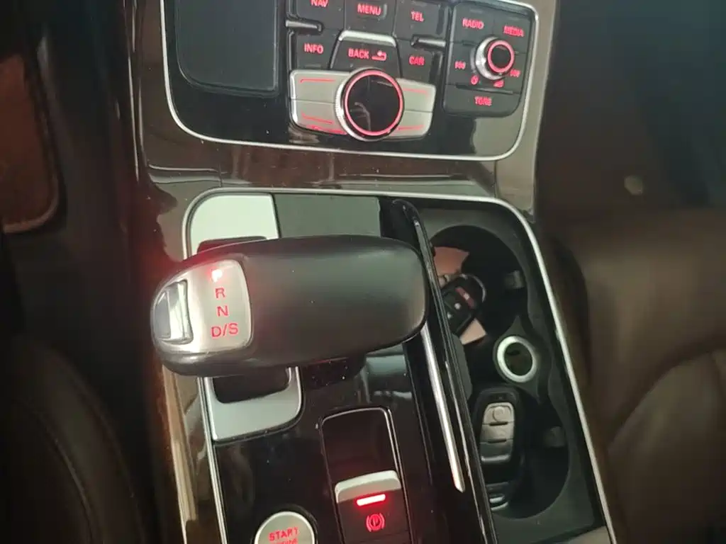 Audi A8 — миниатюра 14