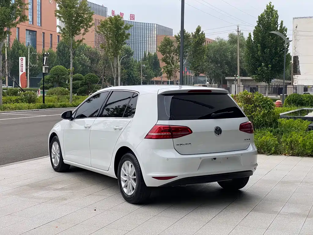 Volkswagen Golf — миниатюра 7