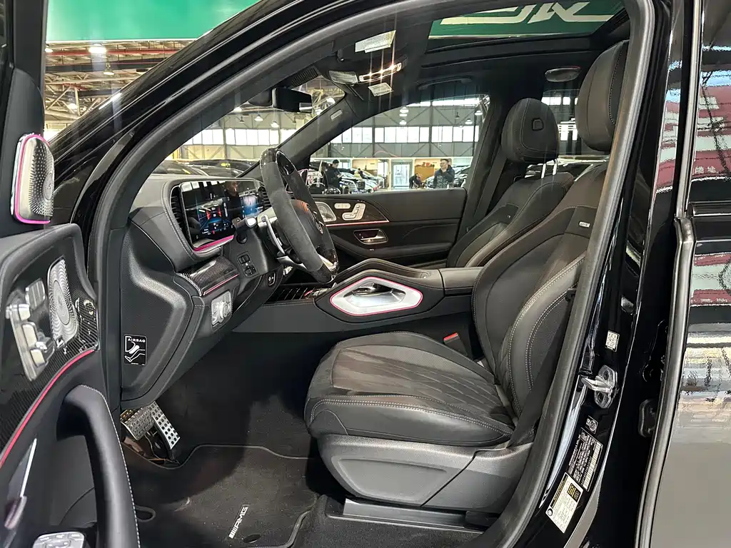 MERCEDES-BENZ GLS AMG