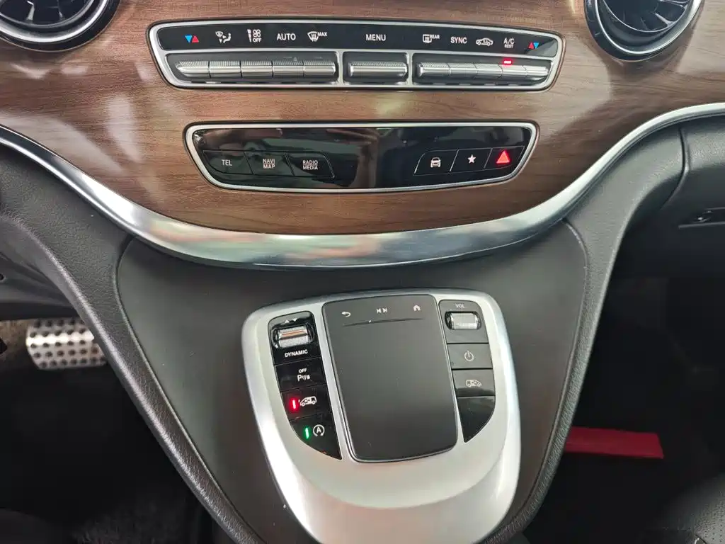 Mercedes-Benz V-Class — миниатюра 14