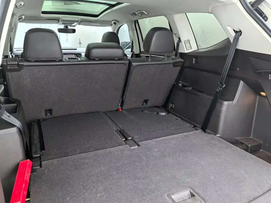 Volkswagen Teramont — миниатюра 10