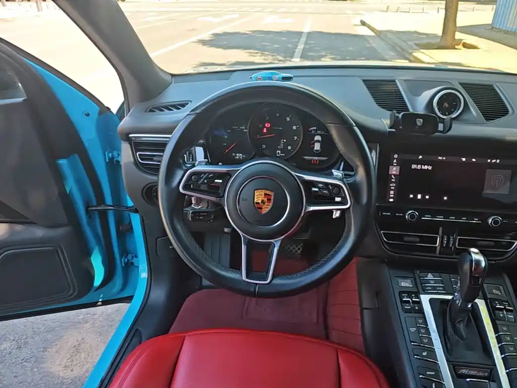 Porsche Macan — миниатюра 11