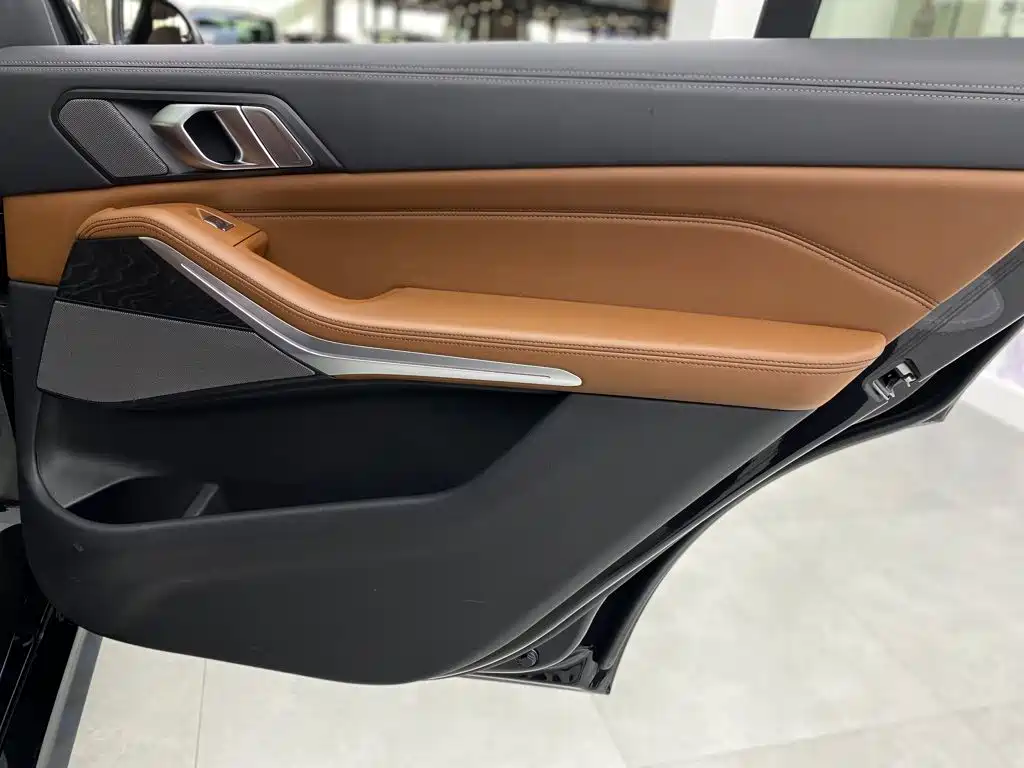 BMW X7 — миниатюра 25