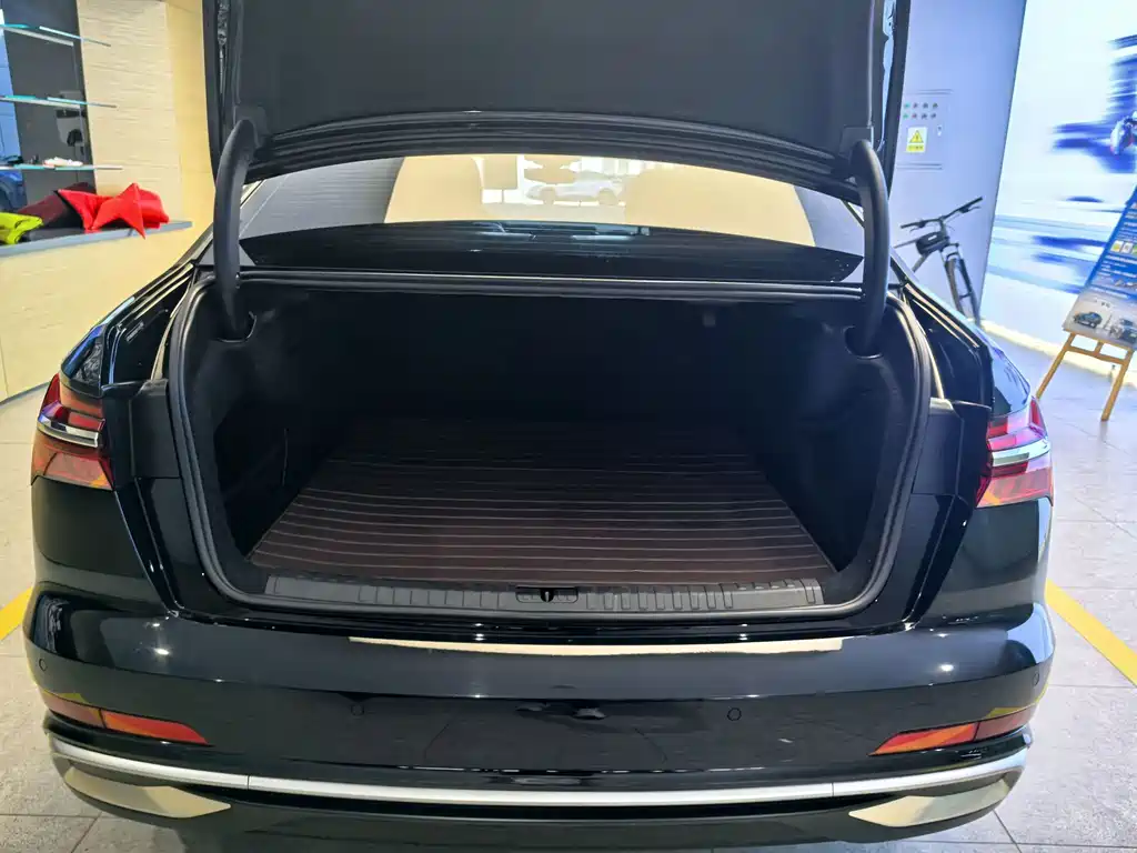 Audi A6L — миниатюра 17