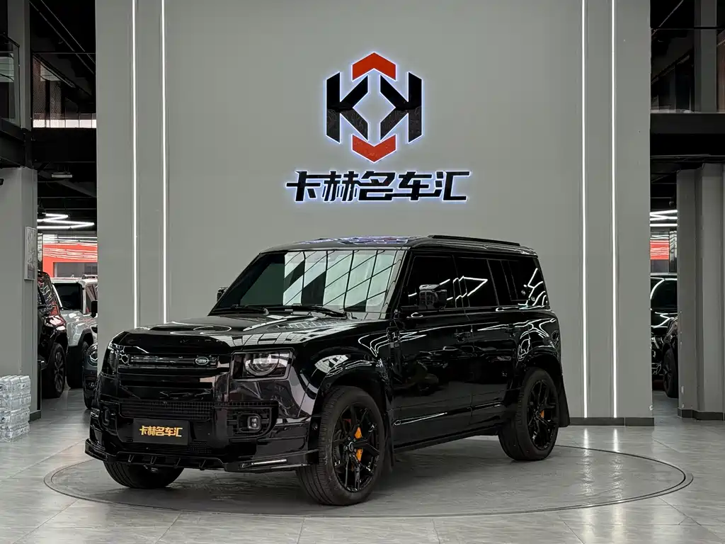 Land Rover Defender 2024