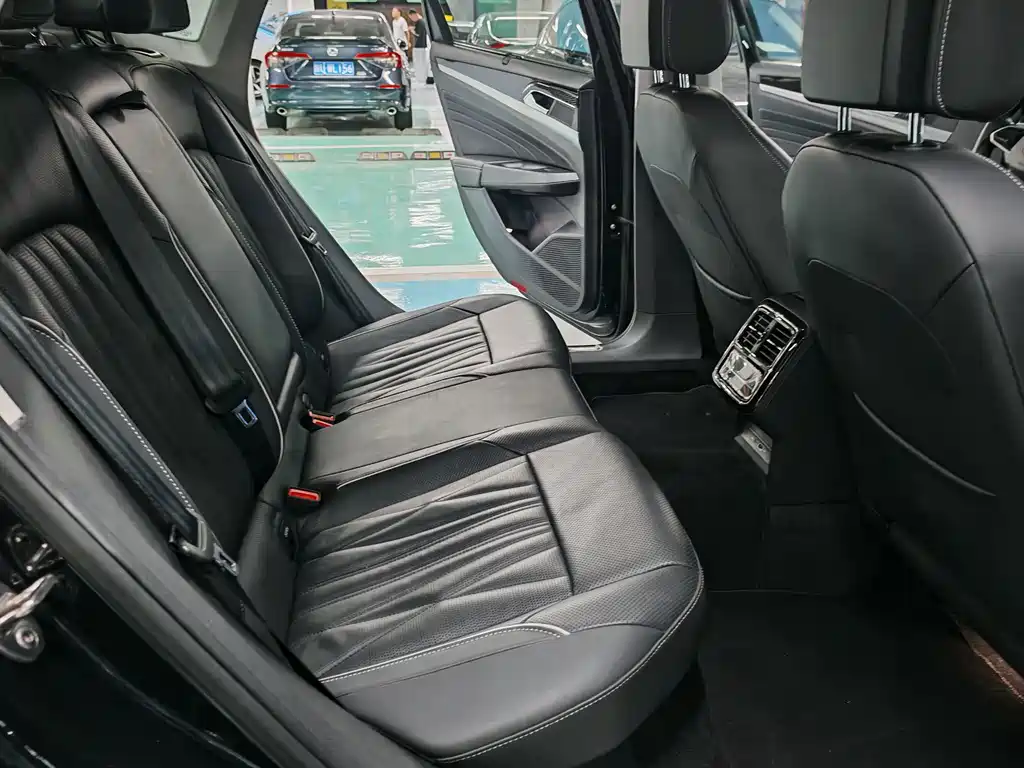 Volkswagen Passat — миниатюра 10