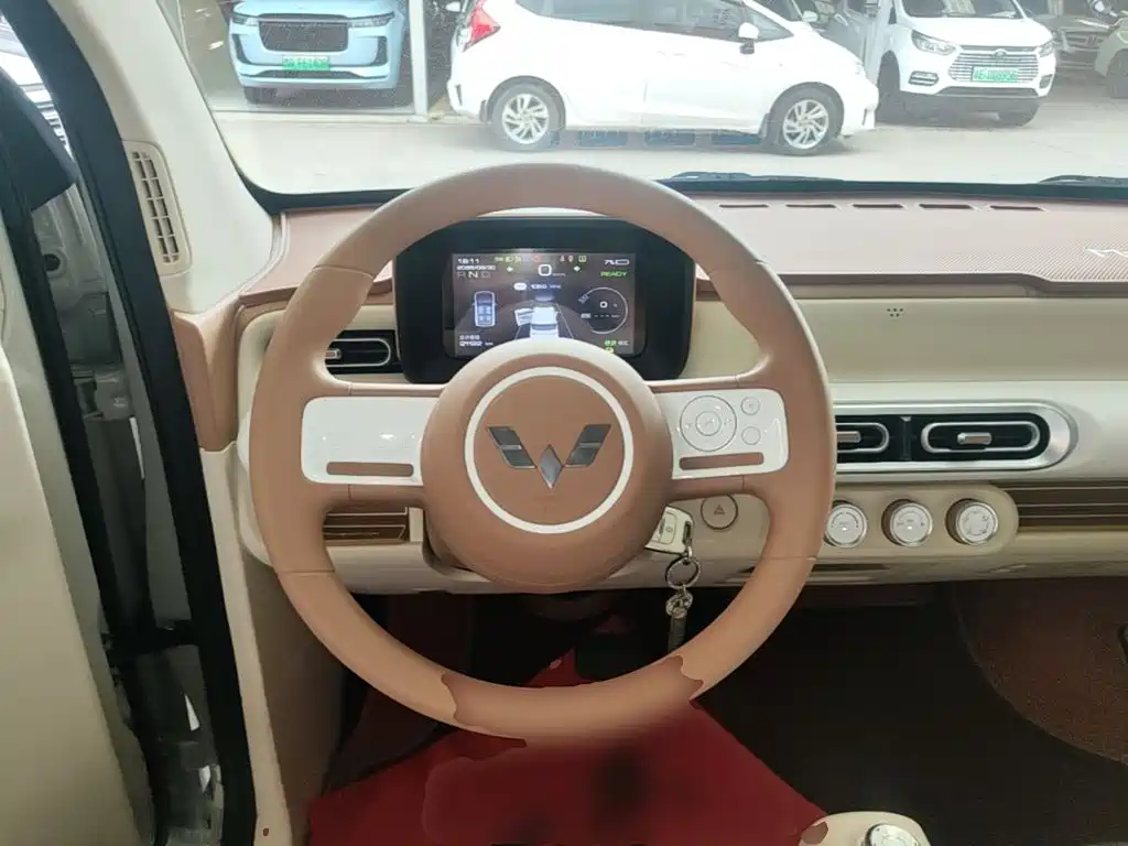 Wuling MINIEV — миниатюра 11