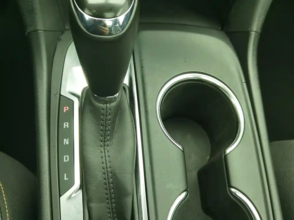 Chevrolet Equinox — миниатюра 13