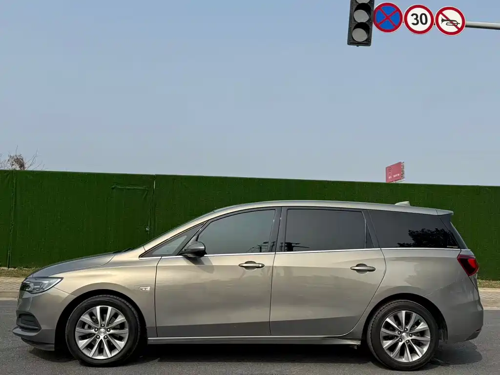 Buick GL6 — миниатюра 7