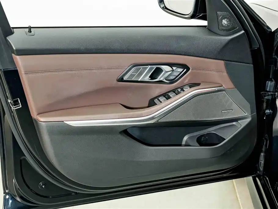 BMW 3 Series — миниатюра 18