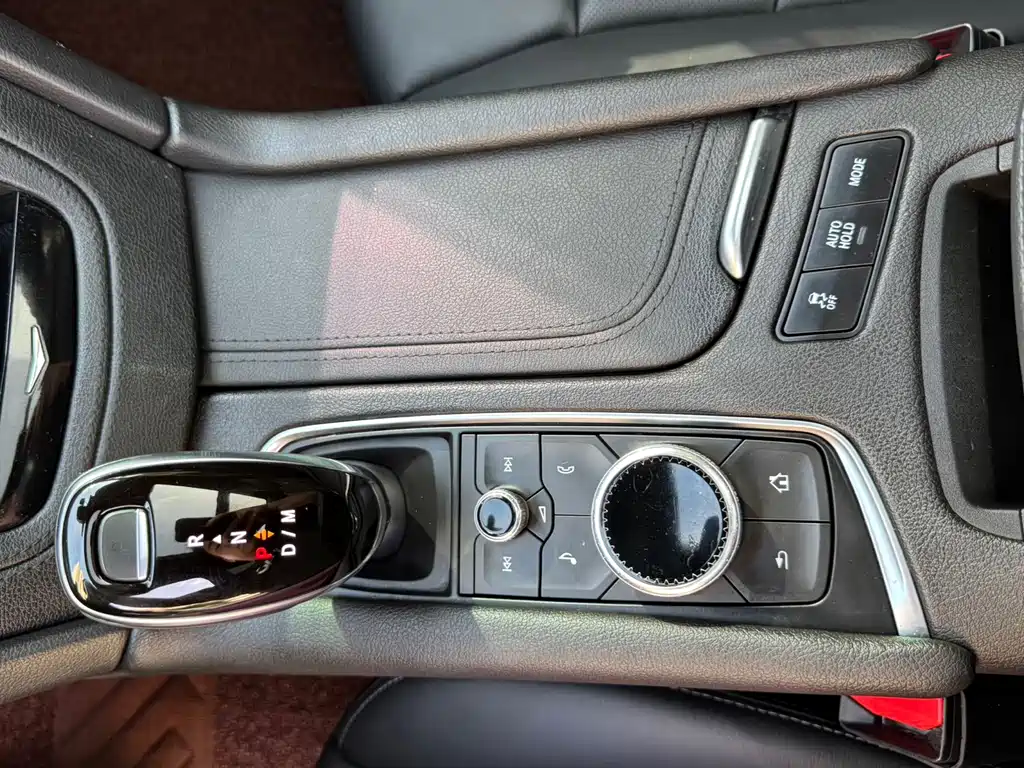 Cadillac XT6 — миниатюра 17
