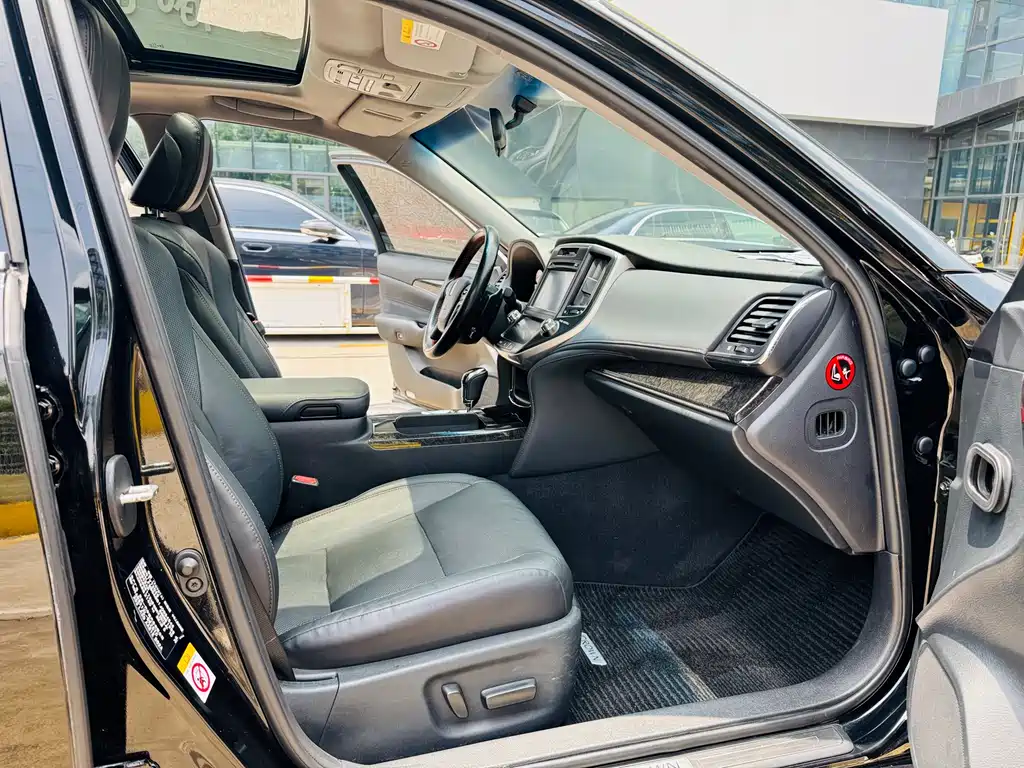 Toyota Crown 2.0T Fashion Edition, фото 7