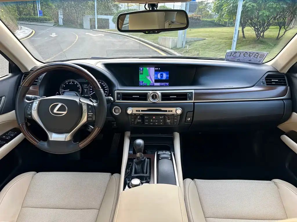 Lexus GS — миниатюра 8