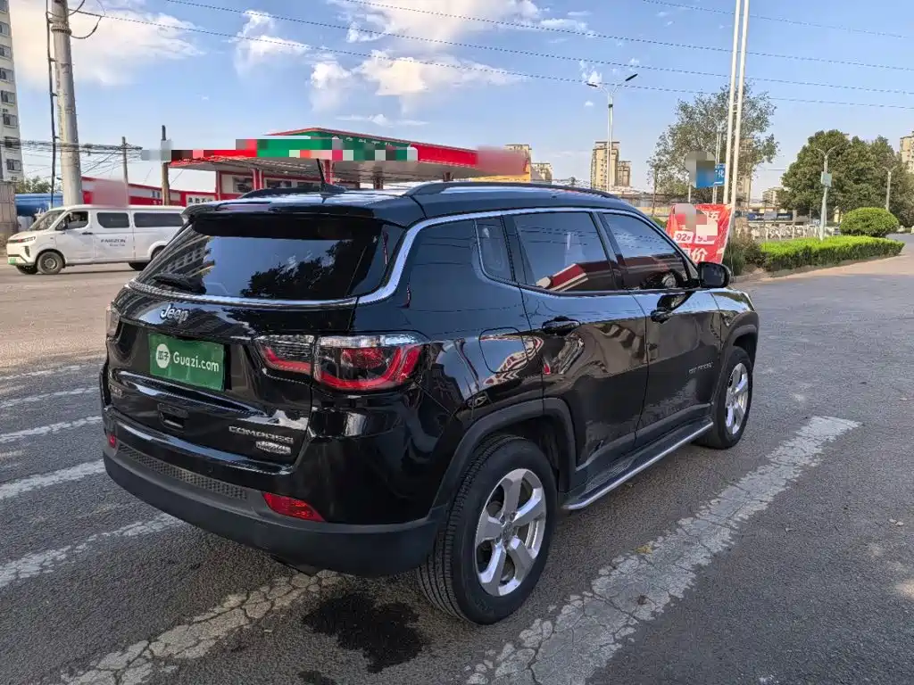 Jeep Compass — миниатюра 7