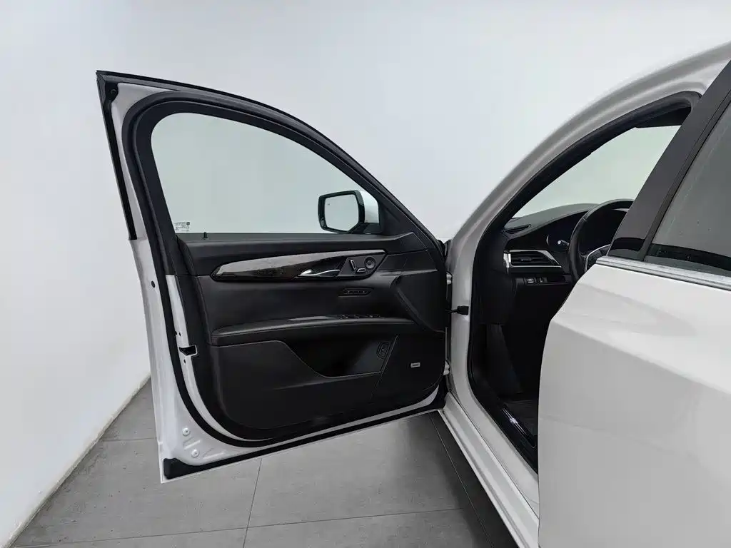 Cadillac CT6 — миниатюра 8