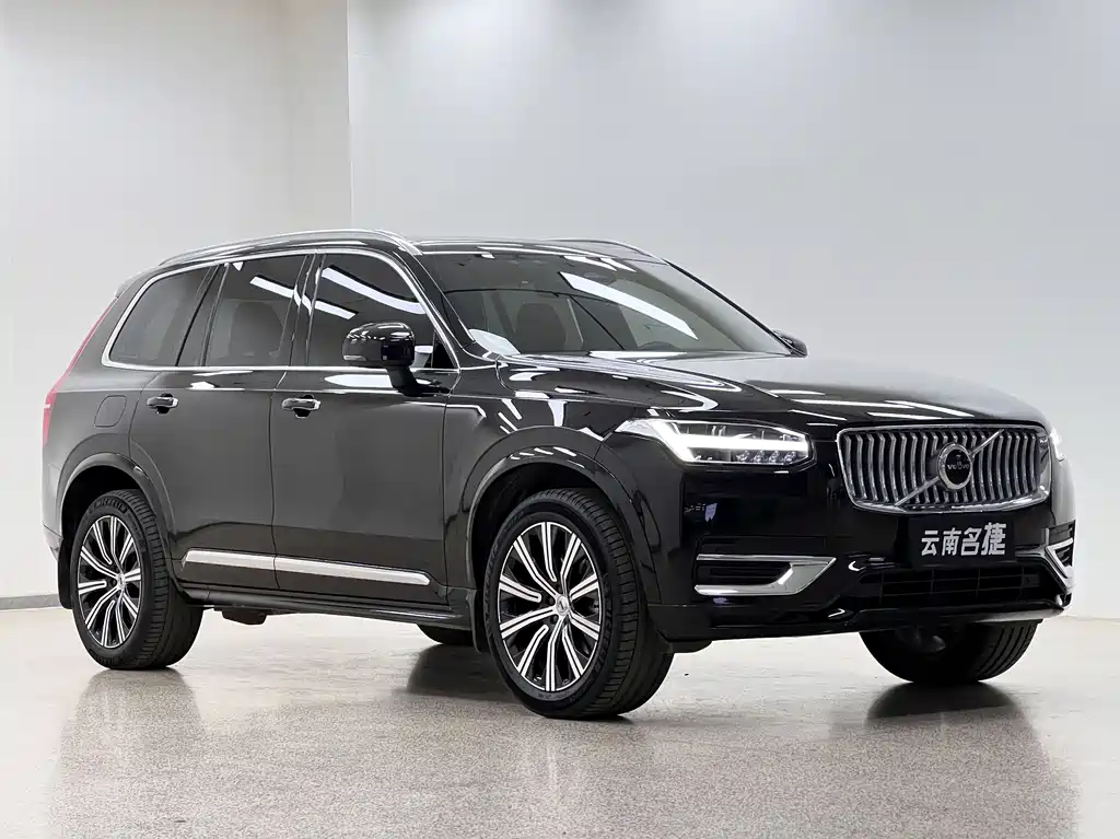 Volvo XC90 2023 B6 Luxury 7 мест