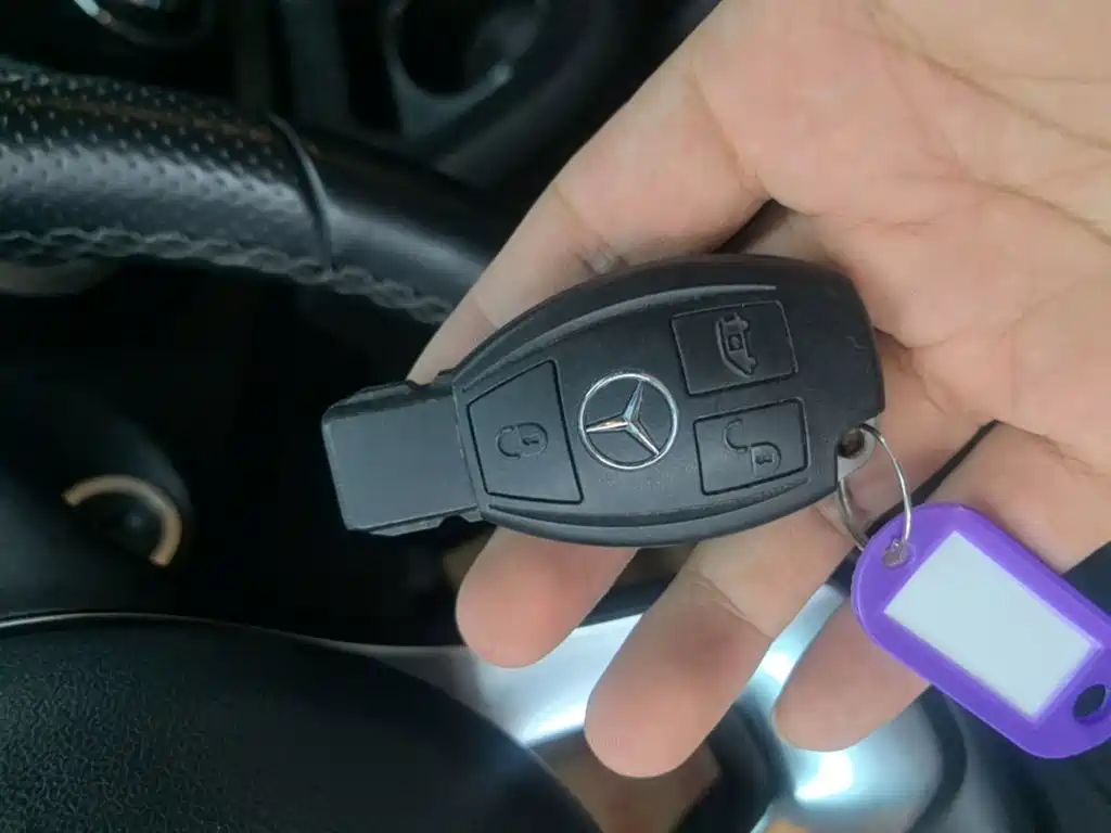 Mercedes-Benz Vito 2023 2.0T 7 мест