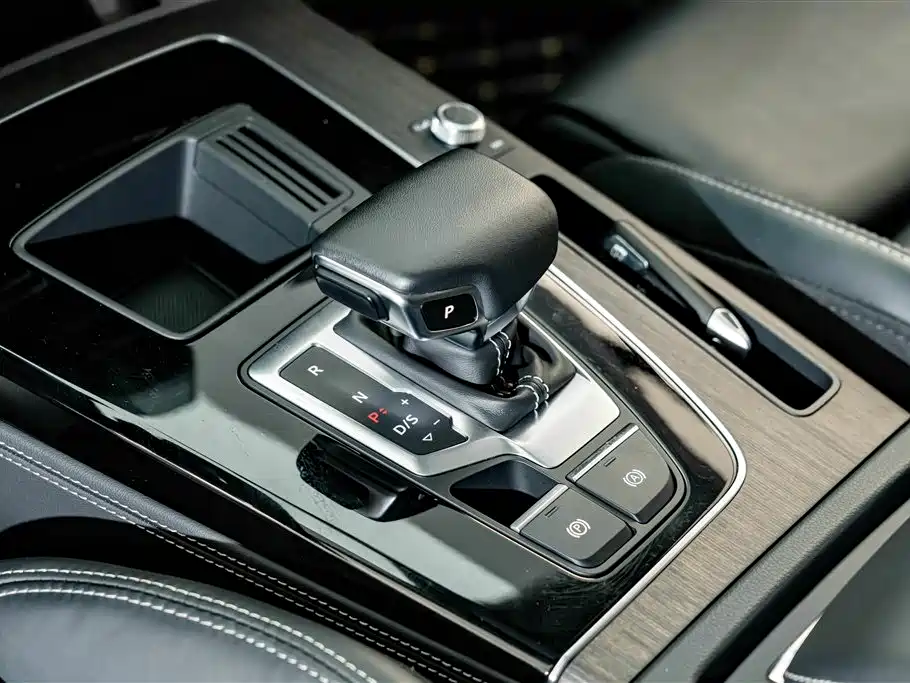 Audi Q5L — миниатюра 12