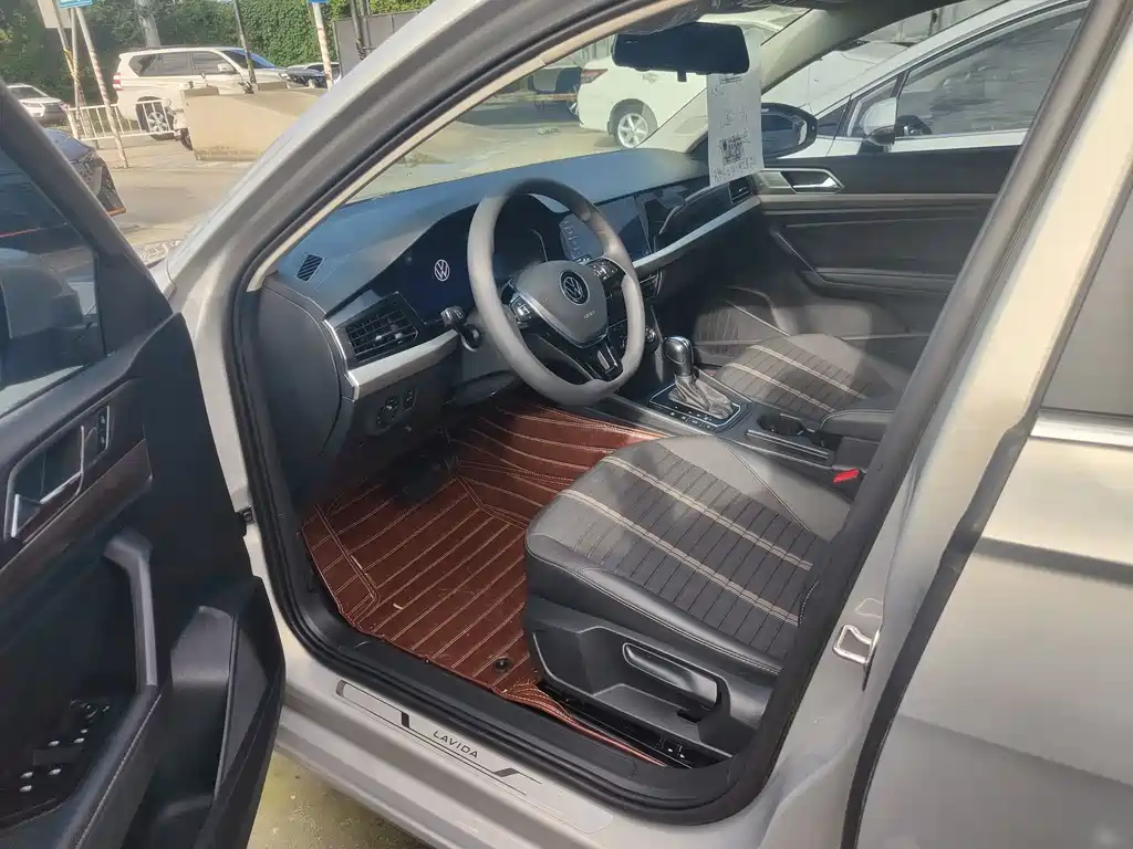 Volkswagen Lavida — миниатюра 4