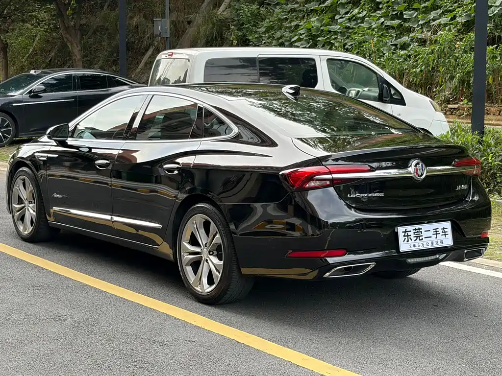 Buick LaCrosse 2022 Avenir
