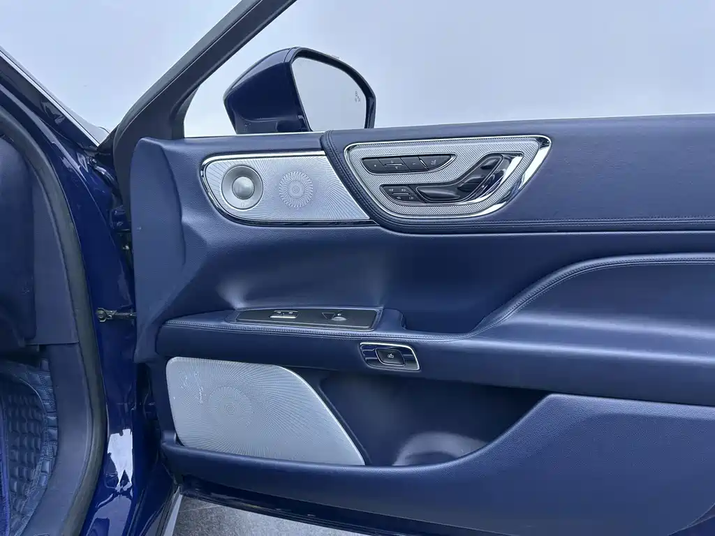 Lincoln Continental — миниатюра 19