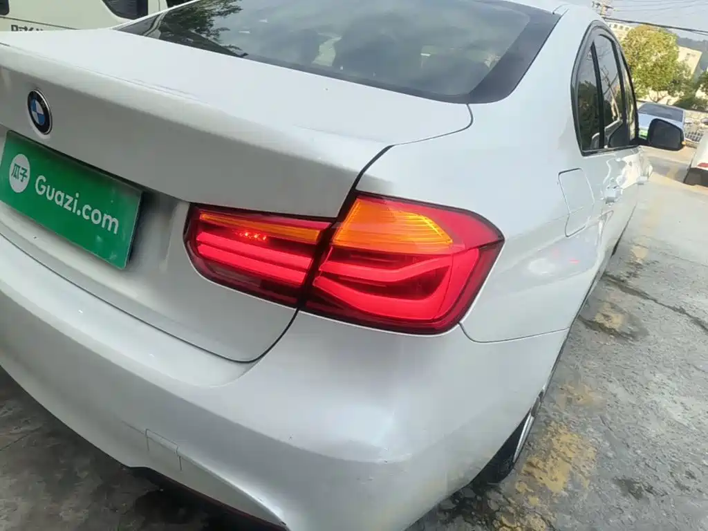 BMW 3 Series — миниатюра 8