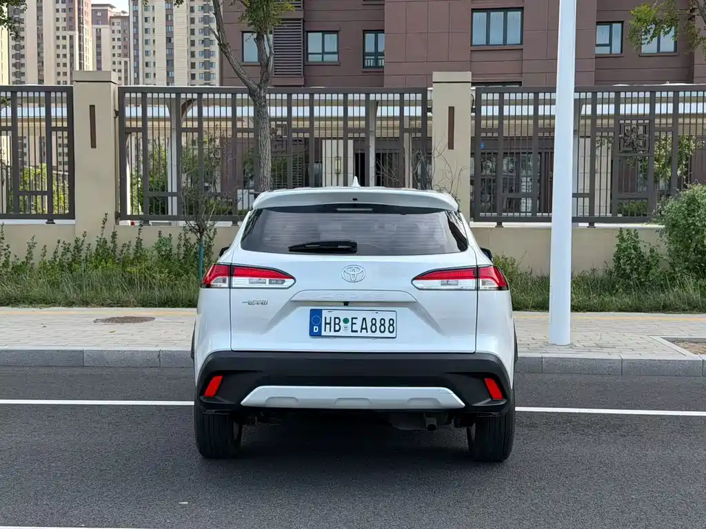Toyota Corolla Cross — миниатюра 8