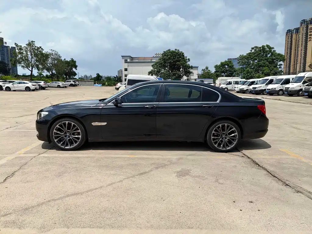 BMW 7 Series 7 2009 740Li Lead