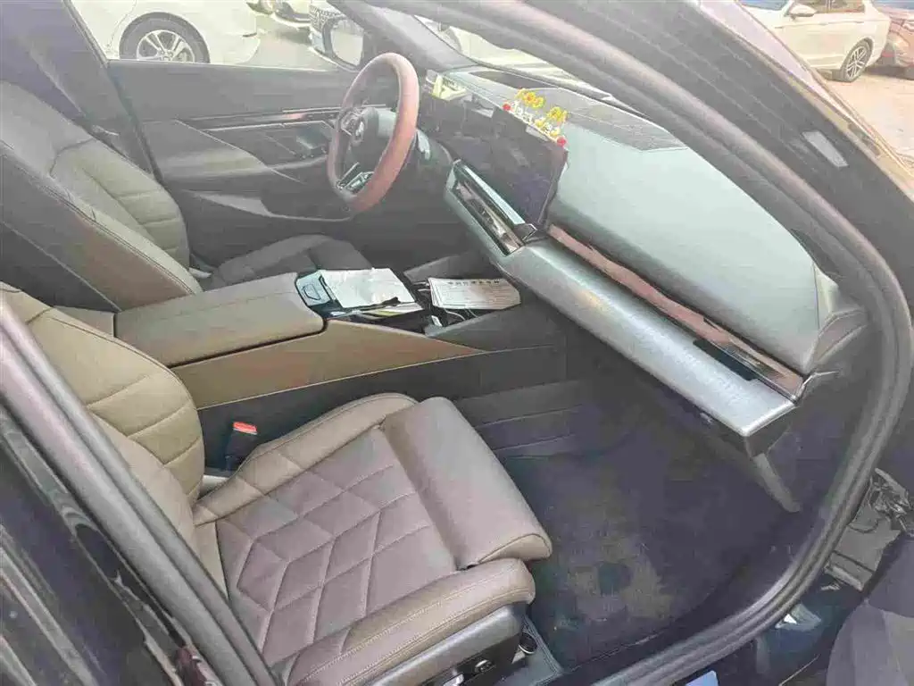 BMW 5 Series (Import) — миниатюра 9