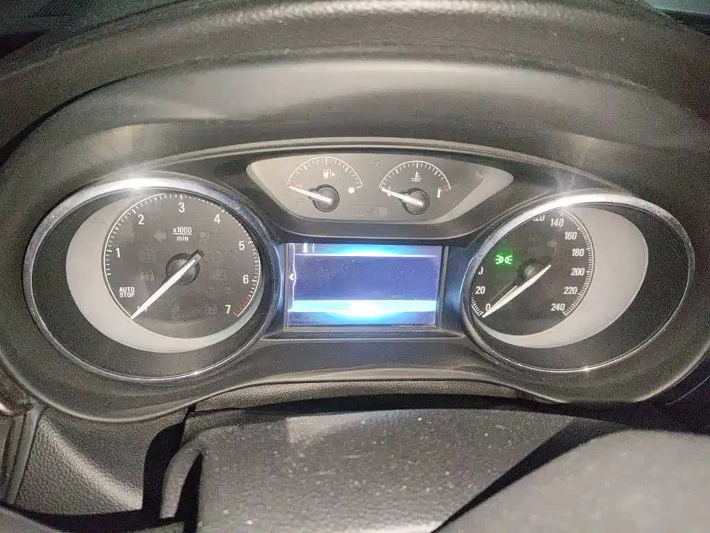 Buick Envision Plus — миниатюра 12