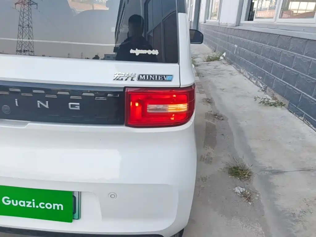 Wuling MINIEV — миниатюра 8