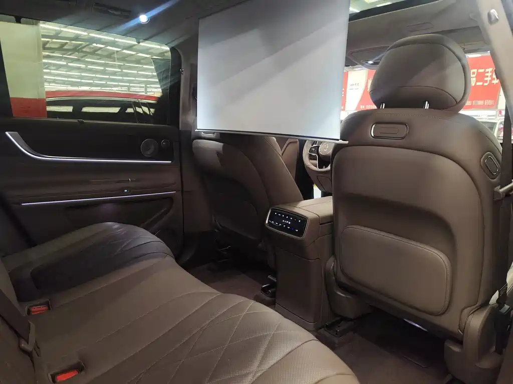 AITO ASK THE WORLD M9