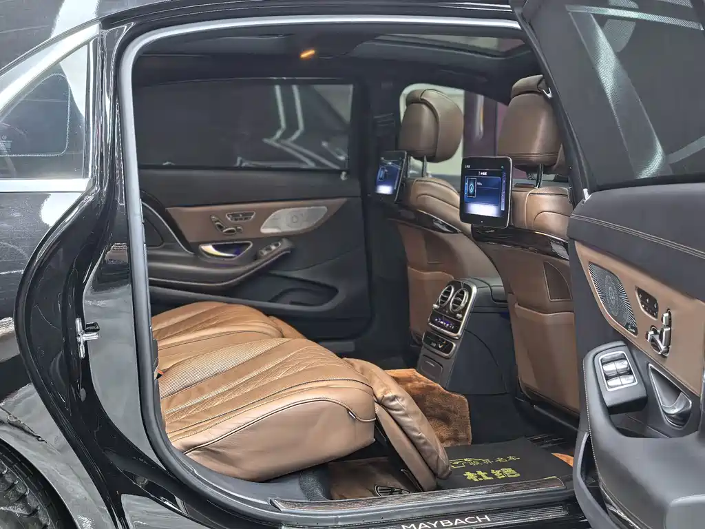 Mercedes-Benz S-Class — миниатюра 13