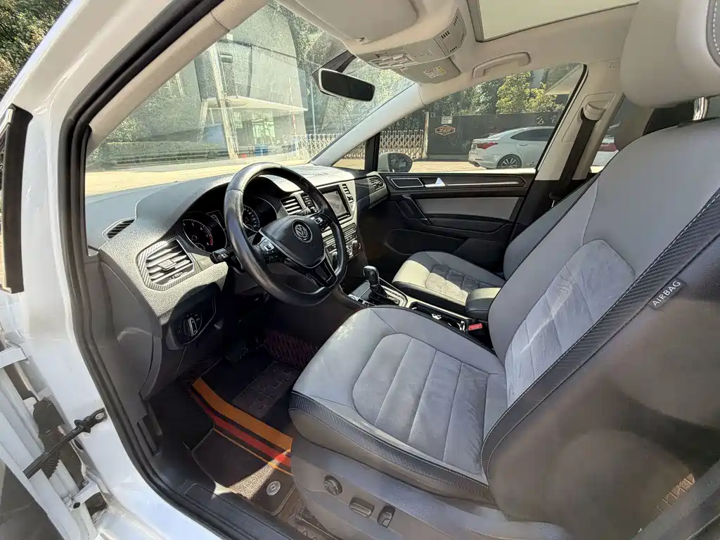 Volkswagen Golf Sportsvan — миниатюра 5