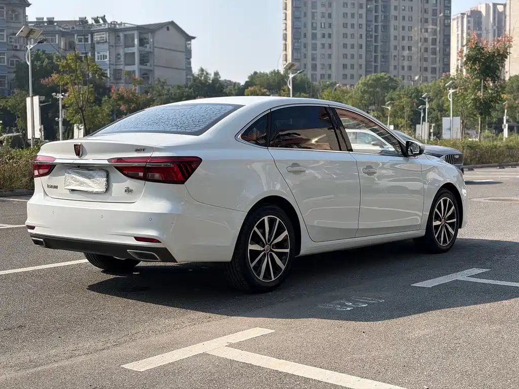 Roewe i6 Classic — миниатюра 7