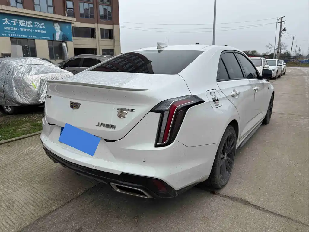 CADILLAC CT4