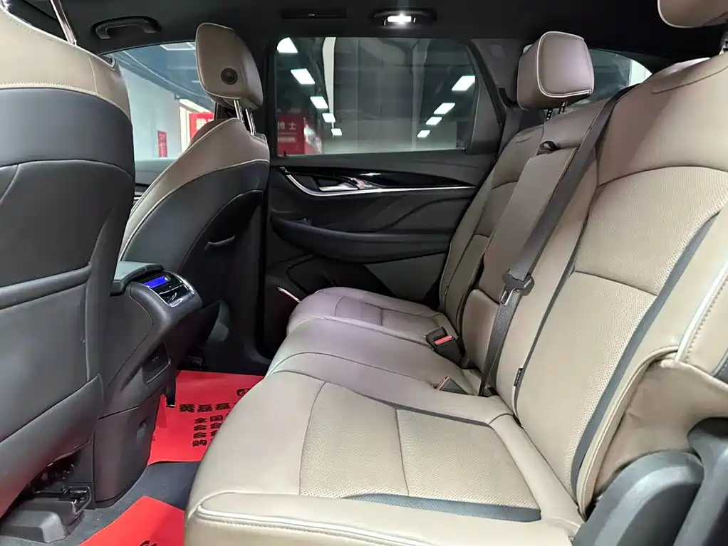 Buick Enclave — миниатюра 9