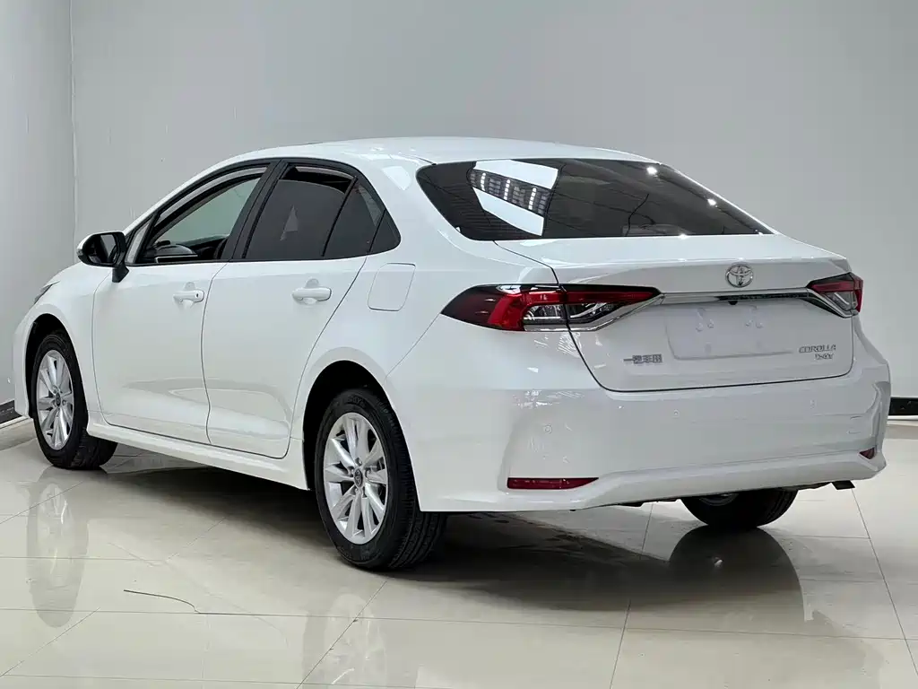 Toyota Corolla — миниатюра 4