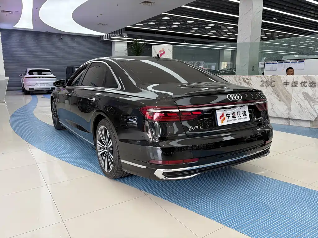 Audi A8 — миниатюра 2