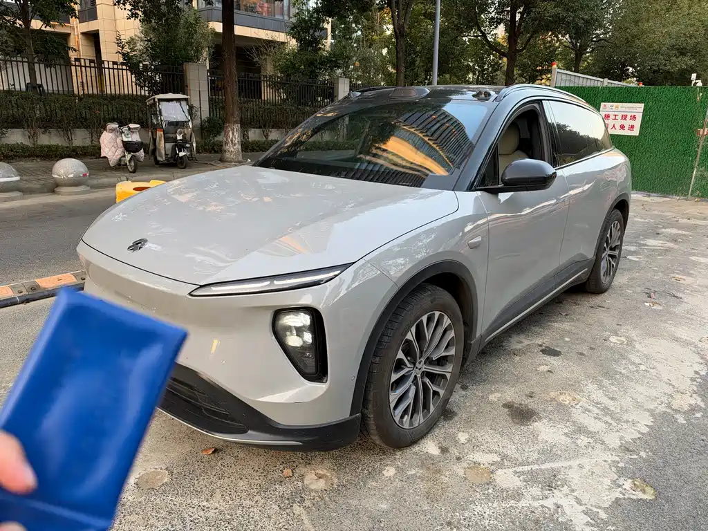 NIO ES6