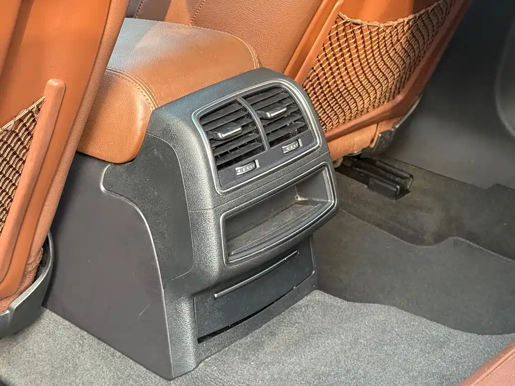 Audi A6L — миниатюра 12