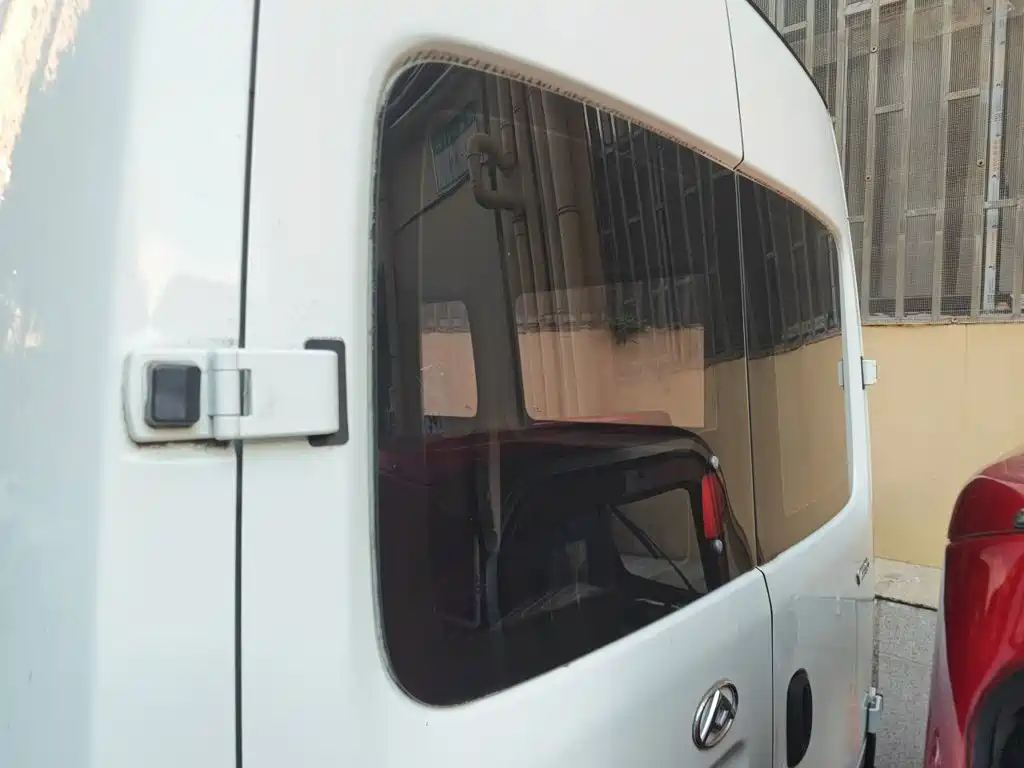 MAXUS V80 — миниатюра 10