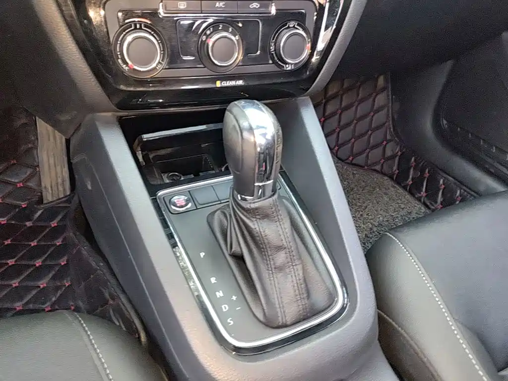 Volkswagen Sagitar — миниатюра 14