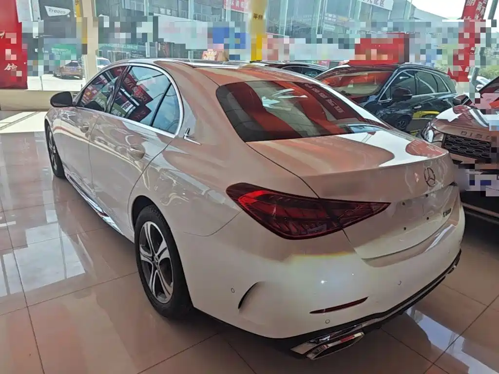 Mercedes-Benz C-Class — миниатюра 5
