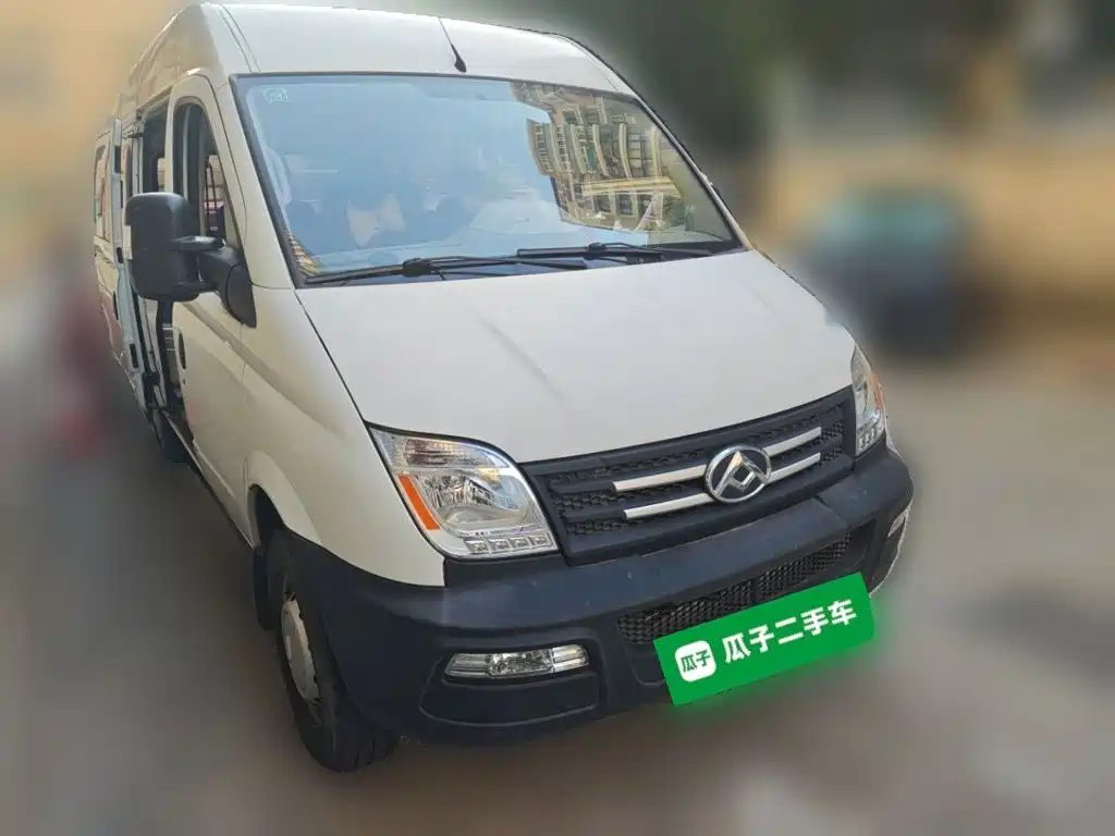 MAXUS V80 — миниатюра 24