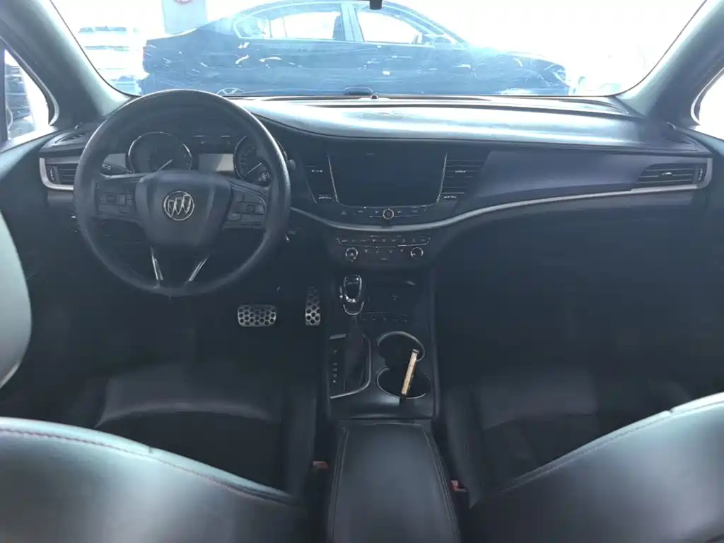 Buick Verano — миниатюра 10