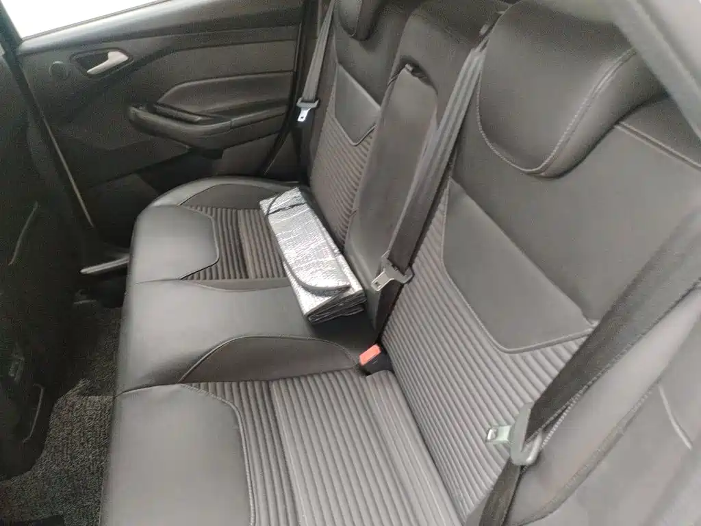 Ford Focus — миниатюра 13